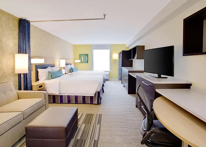 Hotel Home2 By Hilton Chicago